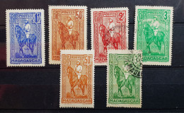 04 - 24 -  Madagascar N°180 à 183 + N°190 Et 192 Oblitéré Et * - MH - Used Stamps