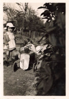 Voiture à Pédales * Marque ? * Jeu Jouet Enfant Jeux Jouets Enfants Automobile Auto * Photo Ancienne 9x6.2cm - Juegos Y Juguetes