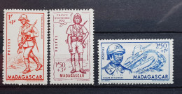 04 - 24 -  Madagascar N° 226 - 227 - 228 **  - MNH - Série Complète - Unused Stamps