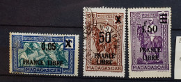 04 - 24 -  Madagascar N° 240 - 259 Et 261 (*) - France Libre - Usati