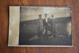 F2024 Photo Romania Family At Picnic - Photographs