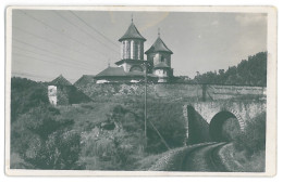 RO 79 - 12703 CORNET, Valcea, Tunnel Railway, Monastery, Romania - Old Postcard, Real PHOTO - Unused - Romania