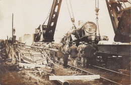 CPA CHEMIN DE FER / ACCIDENT FERROVIAIRE / RAILWAYS / ACCIDENT AT GRANTHAM / 19 09 1906 / 3 CARTES PHOTO - Sonstige & Ohne Zuordnung