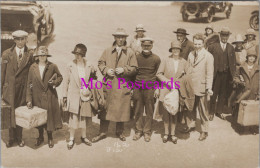 Social History Postcard - Signalman And A Group Of Holidaymakers DZ136 - Photographs