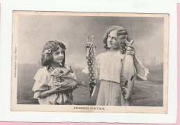 CARTE 1ER AVRIL DEUX PETITES FILLES AVEC DES POISSONS - 1 April (aprilvis)