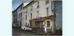 Dép 09 - Voitures - Automobile - Luzenac - Hôtel Le Refuge - Restaurant L'Etable - état - Other & Unclassified