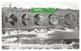 R437389 Dumfries. Salmon Leaping The Caul At The Old Bridge. J. B. White - Wereld