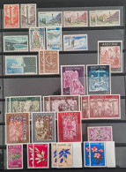 ANDORRE FRANCAIS    Petit Lot De Timbres Neufs Et Oblitérés - Sammlungen