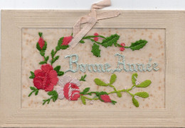 Roses   Brodées -feuillet Intérieur Bonne Année - Embroidered