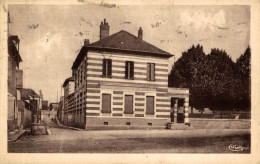 SAINT PIERRE LE MOUTIER ECOLE DE GARCONS - Saint Pierre Le Moutier