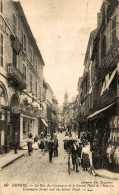 NEVERS LA RUE DU COMMMMERCE ET LE GRAND HOTEL DE L'EUROPE - Nevers