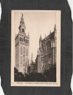 128614           Spagna,    Sevilla,    La   Giralda  Y  La  Catedral  Desde  El  Patio  De Los  Naranjos,   NV - Sevilla