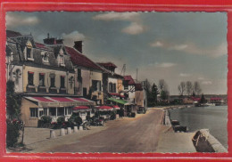 Carte Postale 77. Samois   Au Gai Séjour  Hotel Restaurant  Quai De La République   Très Beau Plan - Samois