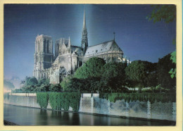 PARIS (04) Notre-Dame Illuminée (voir Scan Recto/verso) - Arrondissement: 04