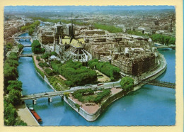 PARIS (04) L'Ile De La Cité / Vue Aérienne / CPSM (voir Scan Recto/verso) - Arrondissement: 04
