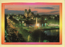 PARIS La Nuit : Vue Générale Sur L'ile De La Cité / Cathédrale Notre-Dame (2 Scans) - Parigi By Night