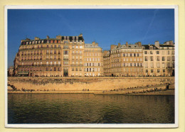 PARIS (04) L'île Saint-Louis / Quai D'Orléans (animée) (voir Scan Recto/verso) - Arrondissement: 04