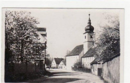 39037404 - Fotokarte Schillingsfuerst Mit Protestantischer Kirche Und Schulhaus. Karte Beschrieben Gute Erhaltung. - Ansbach