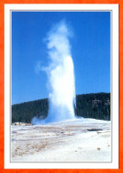 ETATS UNIS  USA  Yellowstone Geyser Grand Faithful - Aardrijkskunde