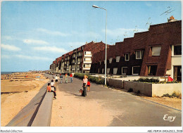 ABEP8-14-0679 - COURSEULLES-SUR-MER - La Digue-promenade Et Les Nouvelles Marinas - Courseulles-sur-Mer