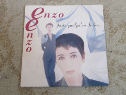 CD MUSIQUE 2 TITRES - ENZO - JUSTE QUELQU'UN De BIEN - Mes MALLES - 1994 - Otros - Canción Francesa