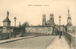 54 - Pont à Mousson - Le Pont - Animée - CPA - Oblitération Ronde De 1911 - Voir Scans Recto-Verso - Pont A Mousson