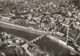 LIMOGES    -Vue Aérienne  - Le Vieux Pont St Etienne  Cpm Dentelée - Limoges