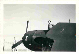 Aviation - Photo D'aviateur Postant Avec Son Avion - Militaria - Photo Vélox - Photographie 88 X 60 Mm - Voir Scans Rect - Aviateurs