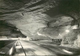 09 - Le Mas D'Azil - Entrée Des Salles De La Grotte - Garage à L'intérieur Des Grottes - Spéléologie - Automobiles - Men - Autres & Non Classés