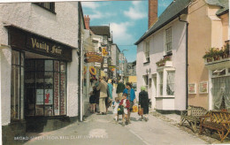 ANGLETERRE. LYME- REGIS ; BROAD STREET FROM BELL CLIFF; ANNEE 1973 + TEXTE - Andere & Zonder Classificatie