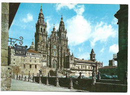 CATEDRAL, FACHADA DEL OBRADOIRO Y GALERIA DEL CLAUSTRO.-  SANTIAGO DE COMPOSTELA / GALICIA.- ( ESPAÑA ) - Eglises Et Cathédrales