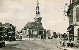 62* BAPAUME  Hotel De Ville  (CPSM Petit Format)             MA87,1250 - Bapaume