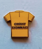 Pin's Credit Lyonnais Maillot Jaune Signé Decat Paris - Banks