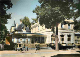 03 - Néris Les Bains - Le Casino Et Sa Terrasse - Mention Photographie Véritable - Carte Dentelée - CPSM Grand Format -  - Neris Les Bains