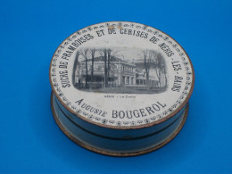 Boîte En Métal Ancienne - Sucre De Framboises Et De Cerises De Néris-les-Bains (03) - Confiserie Auguste Bougerol - Dozen