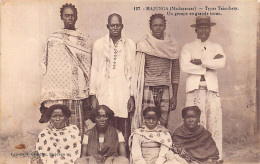 Madagascar - MAJUNGA - Types Tsimihety - Un Groupe En Grande Tenue - Ed. G. Charifou Fils 127 - Madagascar