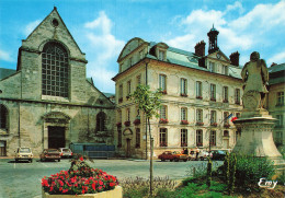 27 BERNAY LA PLACE DE L HOTEL DE VILLE - Bernay