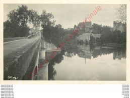 49.  MONTREUIL BELLAY .  Le Château Et L'Eglise . Vue Prise Du Pont . - Montreuil Bellay