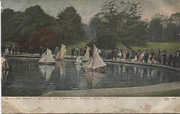 X116095 NEW YORK CITY CENTRAL PARK SAILING SMALL BOATS IN CENTRAL PARK NEW YORK - Central Park