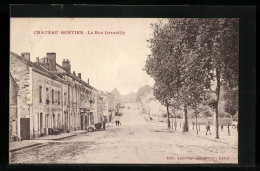 CPA Chateau-Gontier, La Rue Derazilly  - Chateau Gontier