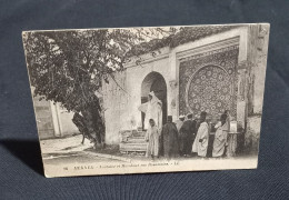 *A-Dlc-06-Cp 37* - MEKNÈS : Fontaine Et Marabout Rue Rouamzine - Meknes