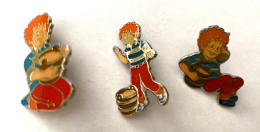 3 PINS  DIFFERANTS POIL DE CAROTTE / 33NAT - Comics