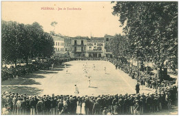 34 PEZENAS. Jeu De Tambourin. Au Fond Cinéma Kursaal - Pezenas