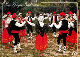 Folklore - Danses - En Pays Catalan - La Sardane - CPM - Voir Scans Recto-Verso - Dans