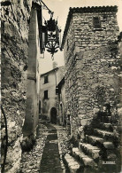 06 - Eze - Une Vieille Rue - Mention Photographie Véritable - Carte Dentelée - CPSM Grand Format - Voir Scans Recto-Vers - Eze