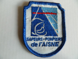 AISNE +POMPIERS : TRES BEL ECUSSON DES POMPIERS DE L'AISNE FRANCE - Pompiers