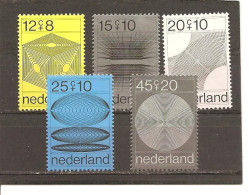 Holanda-Holland  Nº Yvert  908-12 (MNH/**) - Ongebruikt