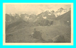 A738 / 283 FEMME Carte PHOTO ! Un Paysage - Montagnes A Situer - A Identifier - Femmes