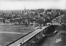 Angers * Roulottes Romanichels , Vue Sur Le Pont De La Basse Chaine * Quartier - Angers