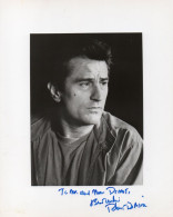 PHOTO GRAND FORMAT 1 - ENV 1 - CINEMA - PHOTO DEDICACEE DE L'ACTEUR AMERICAIN ROBERT DE NIRO - Signed Photographs